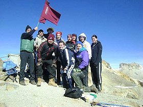 Picture of students on mountain