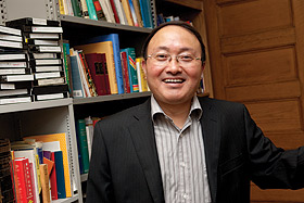 Picture of Prof. Hao